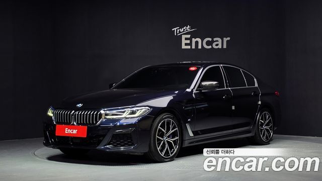 BMW 5-Series G30 530e Luxury - фото 0