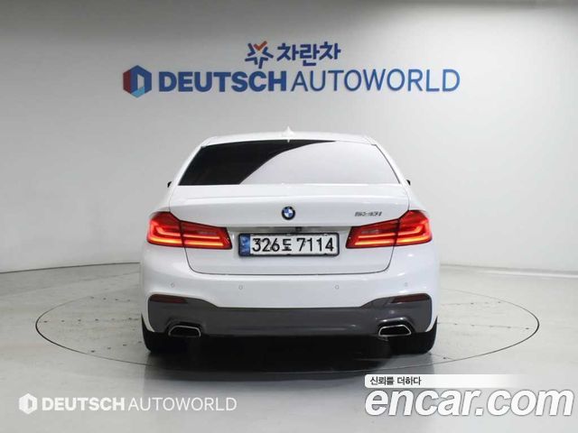 BMW 5-Series G30 530i M Sport Package Plus - фото 3