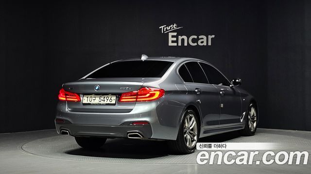 BMW 5-Series G30 520d xDrive M Sport Package - фото 1