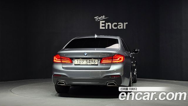 BMW 5-Series G30 520d xDrive M Sport Package - фото 3