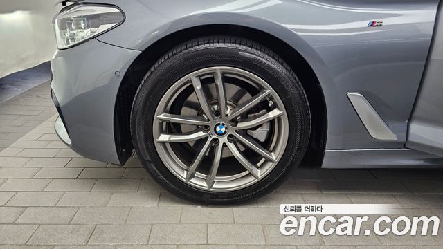 BMW 5-Series G30 520d xDrive M Sport Package - фото 4