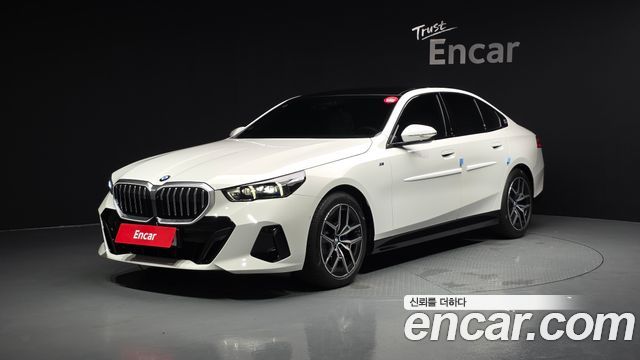 BMW 5-Series G60 520i M Sport - фото 0