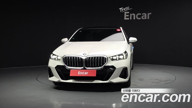 BMW 5-Series G60 520i M Sport - фото 2
