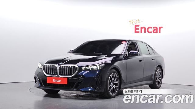 BMW 5-Series G60 520i M Sport - фото 0
