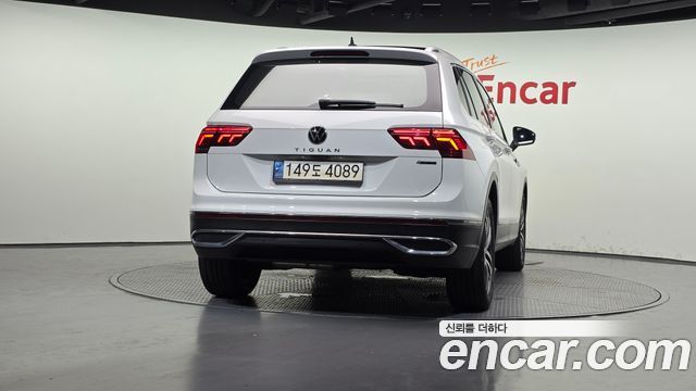 Volkswagen Tiguan 2-го поколения 2.0 TDI 4Motion Prestige - фото 3