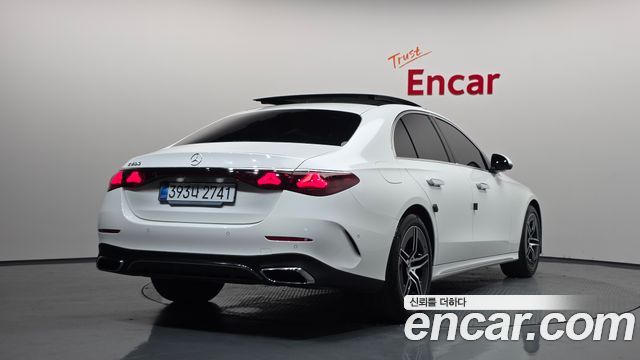 Mercedes-Benz E-Class W214 E200 AMG Line - фото 1