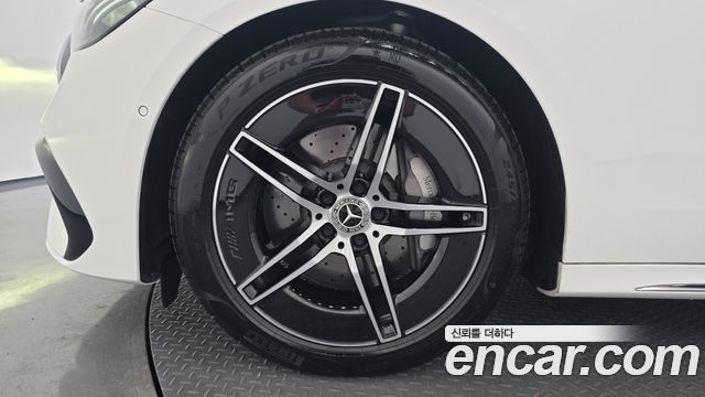 Mercedes-Benz E-Class W214 E200 AMG Line - фото 4