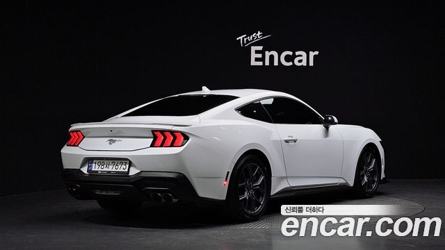 Ford Mustang 7-го поколения 2.3 EcoBoost Premium Coupe - фото 0