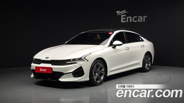 Kia K5 3-го поколения 2.0 Prestige - фото 0
