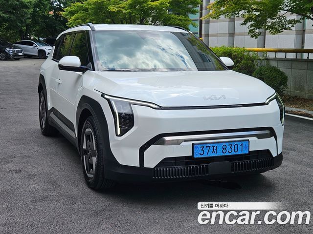Kia EV3 Long Range 2WD Earth - фото 1