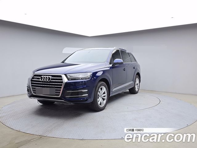 Audi Q7 45 TFSI Quattro - фото 0