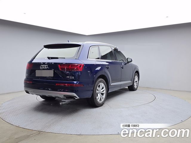 Audi Q7 45 TFSI Quattro - фото 1