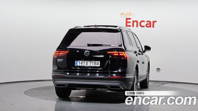 Volkswagen Tiguan 2.0 TDI Prestige - фото 3