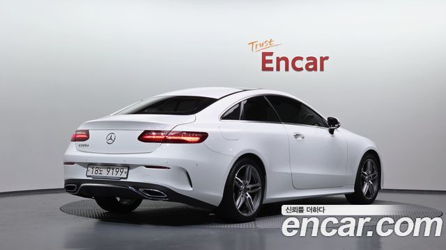 Mercedes-Benz E-Class W213 E220d Coupe - фото 1