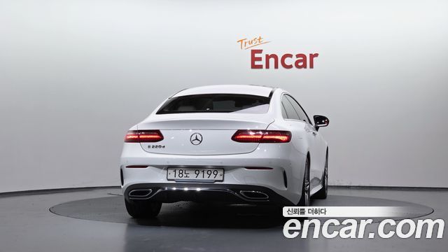 Mercedes-Benz E-Class W213 E220d Coupe - фото 3