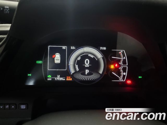 Lexus ES 300h 7-го поколения Executive - фото 2
