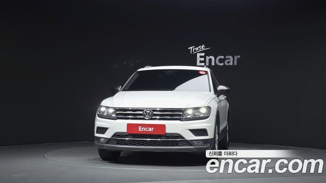 Volkswagen Tiguan 2-го поколения 2.0 TDI Premium - фото 2