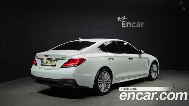 Genesis G70 2.2D Elite - фото 0