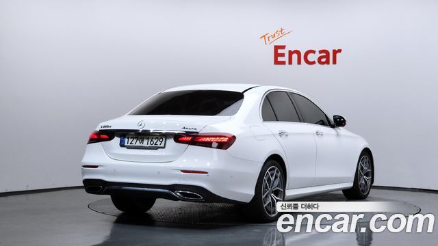 Mercedes-Benz E-Class W213 E220d 4MATIC AMG Line - фото 1