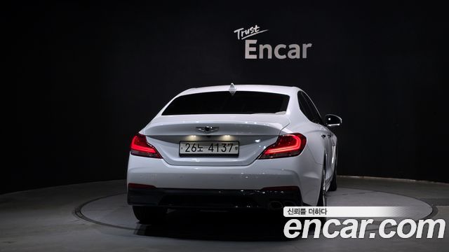 Genesis G70 2.0T Elite - фото 3
