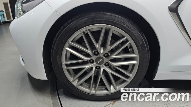 Genesis G70 2.0T Elite - фото 4