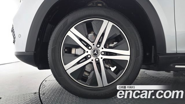 Mercedes-Benz GLE-Class W167 GLE300d 4MATIC - фото 3
