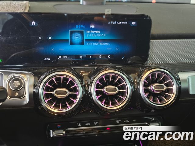 Mercedes-Benz GLB-Class X247 GLB200 d - фото 2