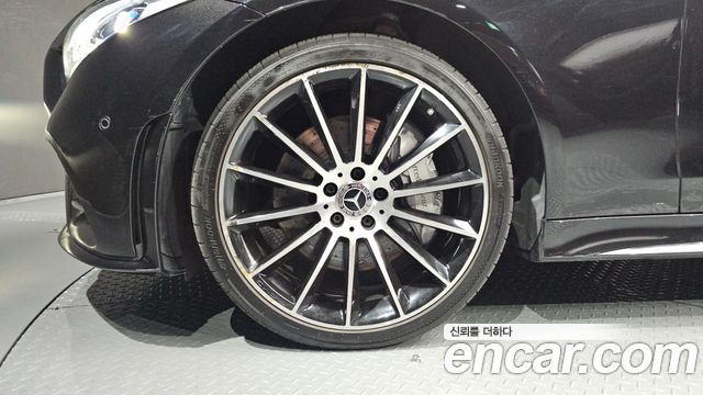 Mercedes-Benz CLS-Class C257 CLS400d 4MATIC AMG Line - фото 4