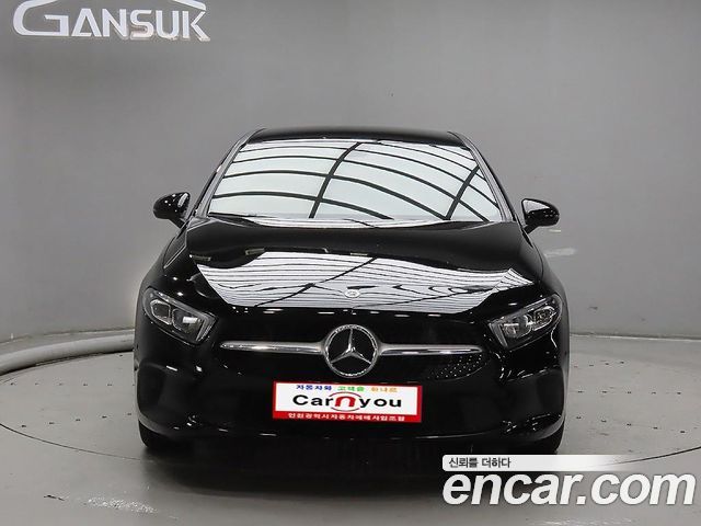 Mercedes-Benz A-Class W177 A220 Sedan - фото 2