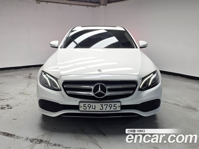 Mercedes-Benz E-Class W213 E300 Avantgarde - фото 2