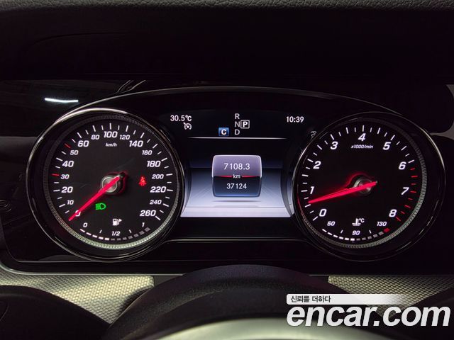 Mercedes-Benz E-Class W213 E300 Avantgarde - фото 4