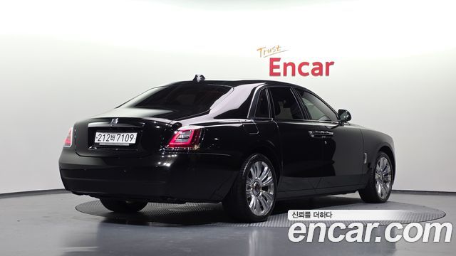 Rolls-Royce Ghost 2-го поколения 6.7 V12 - фото 1