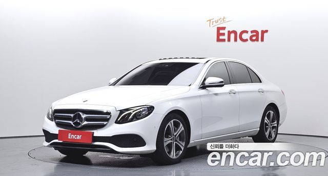 Mercedes-Benz E-Class W213 E300 Avantgarde - фото 0