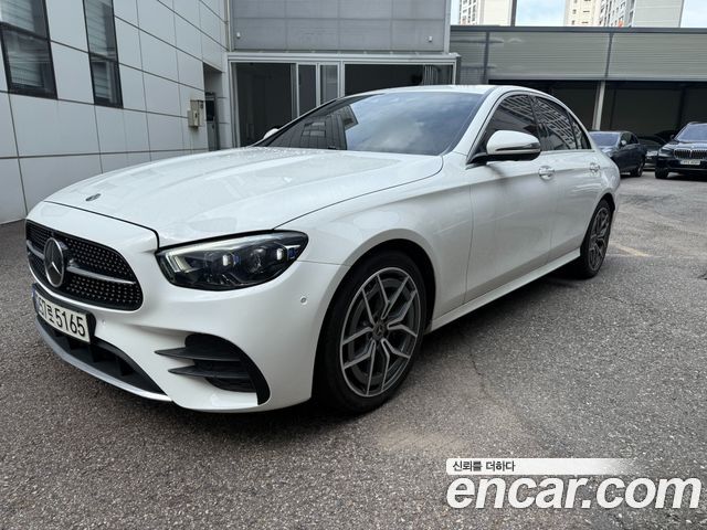 Mercedes-Benz E-Class W213 E220d 4MATIC AMG Line - фото 0