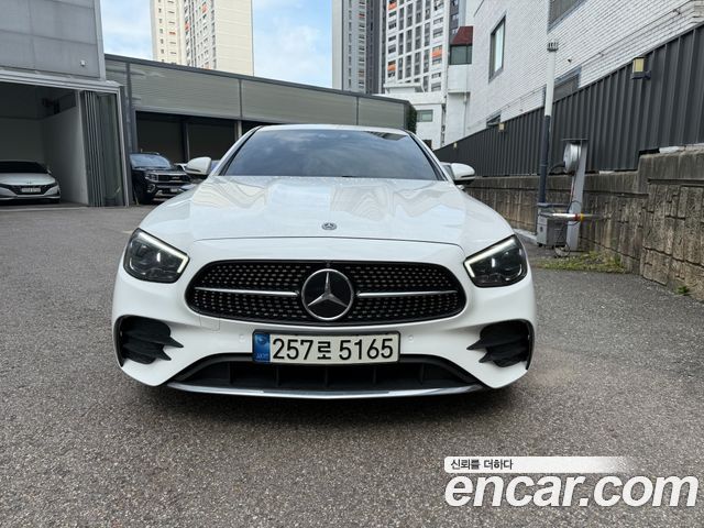 Mercedes-Benz E-Class W213 E220d 4MATIC AMG Line - фото 2