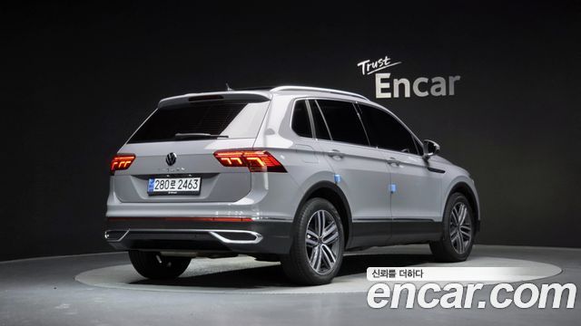Volkswagen Tiguan 2-го поколения 2.0 TDI Prestige - фото 1