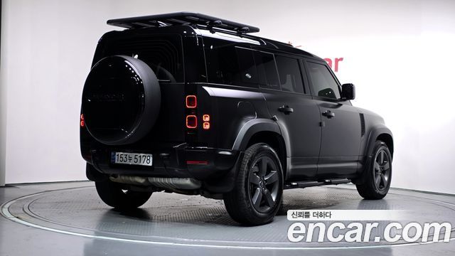 Land Rover Defender L663 110 D300 X-Dynamic HSE - фото 1