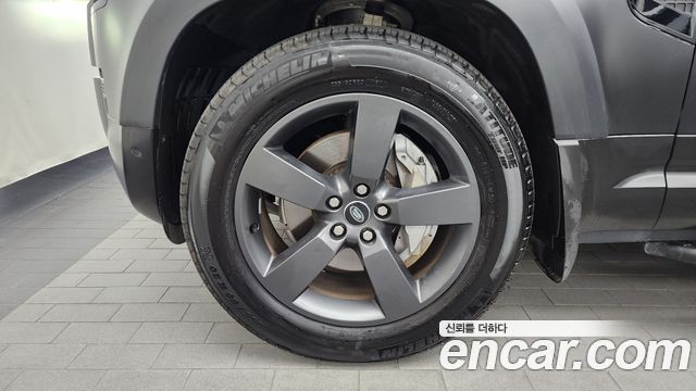 Land Rover Defender L663 110 D300 X-Dynamic HSE - фото 4