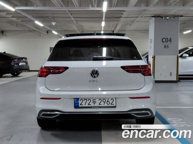 Volkswagen Golf 8-го поколения 2.0 TDI Prestige - фото 3