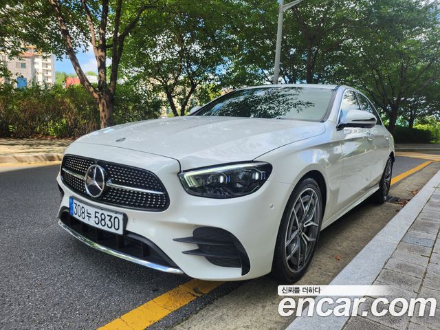 Mercedes-Benz E-Class W213 E220d 4MATIC AMG Line - фото 0
