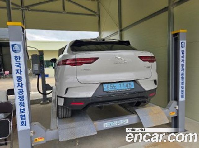 Jaguar I-PACE EV400 SE - фото 1