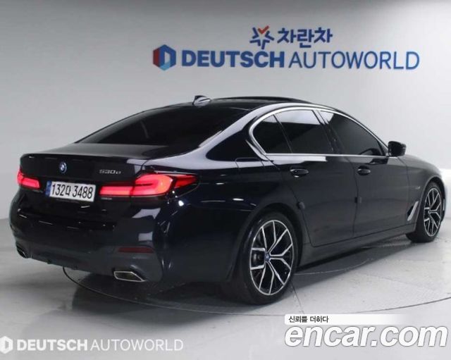 BMW 5 Series G30 530e M Sport - фото 1