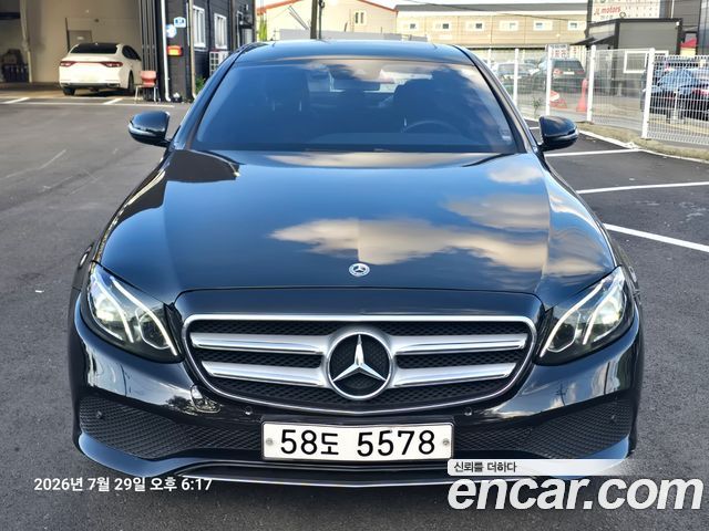Mercedes-Benz E-Class W213 E200 Avantgarde - фото 0