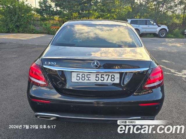 Mercedes-Benz E-Class W213 E200 Avantgarde - фото 4