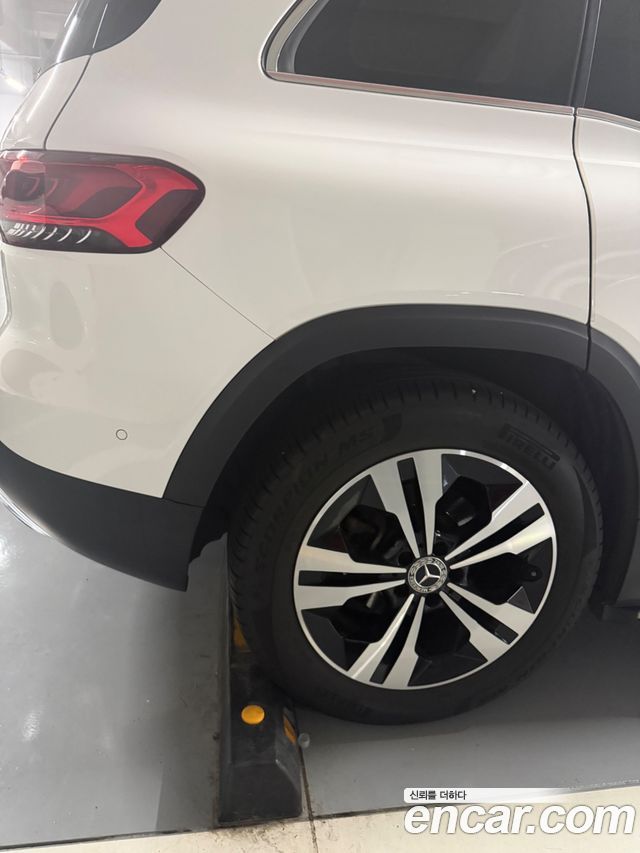 Mercedes-Benz GLB-Class X247 GLB220 - фото 4