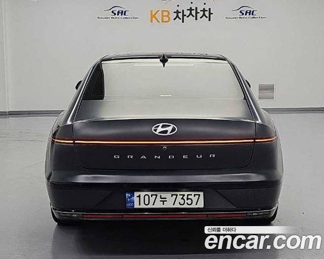 Hyundai Grandeur GN7, гибрид Calligraphy - фото 2