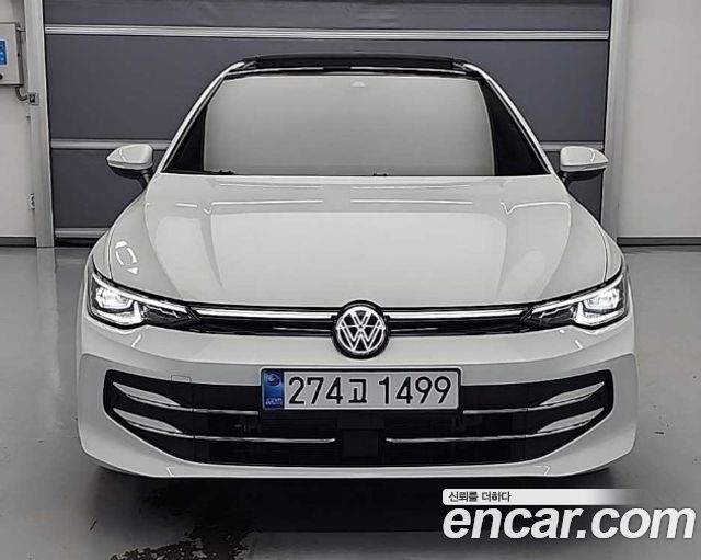 Volkswagen Golf 8-го поколения 2.0 TDI Prestige - фото 1