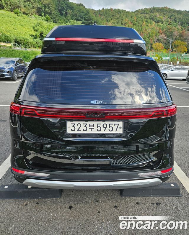 Kia Carnival 4-го поколения 7-Seater Hi-Limousine Signature - фото 3