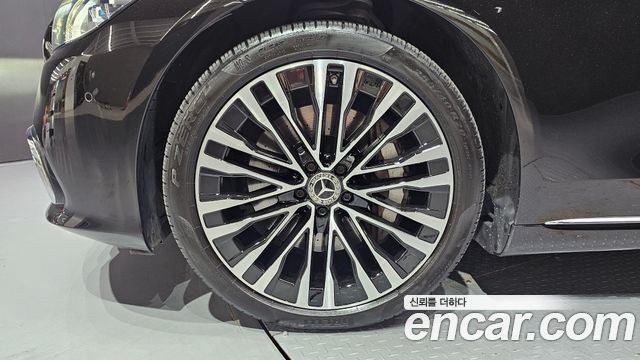 Mercedes-Benz S-Class W223 S580L 4MATIC - фото 4
