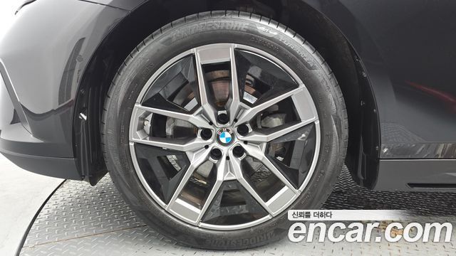 BMW 5 Series G60 520i - фото 3
